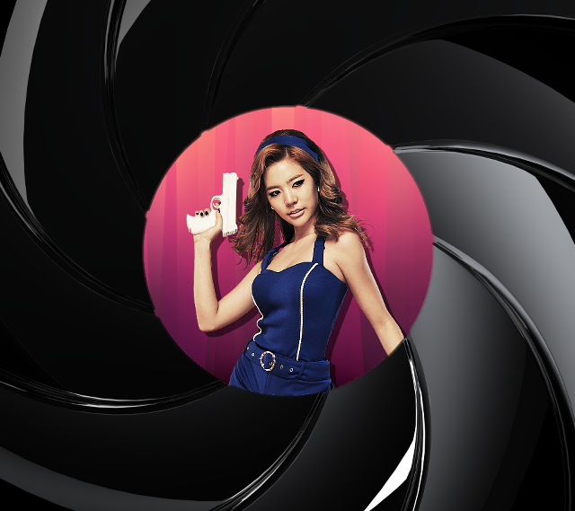 Woman nintendo wii controller pink free wallpaper - medium preview image