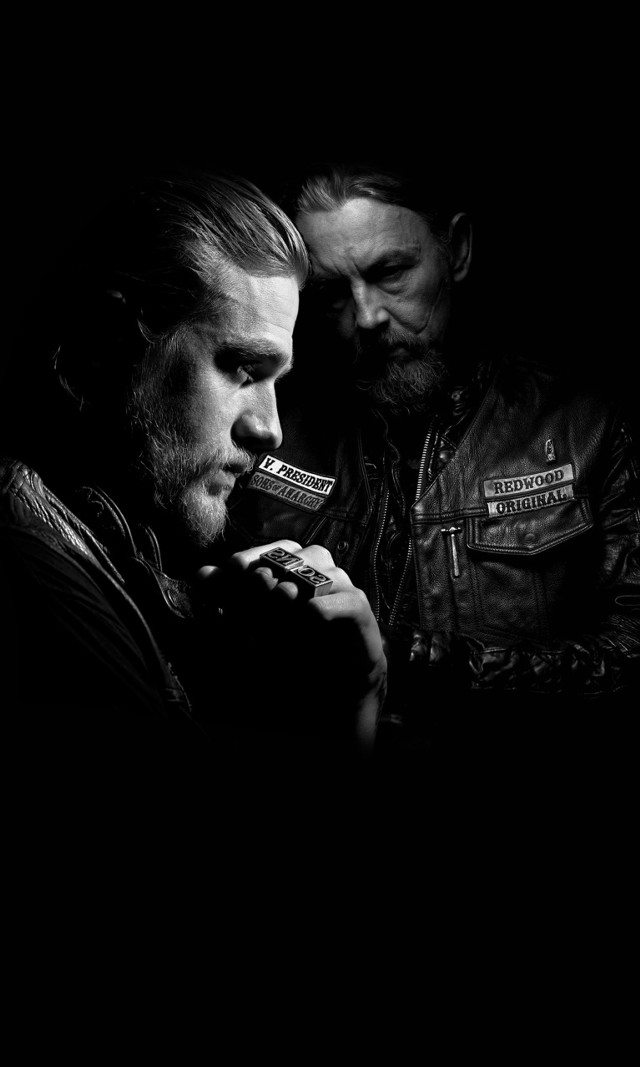 Bearded man leather jacket brushing free wallpaper - medium preview image