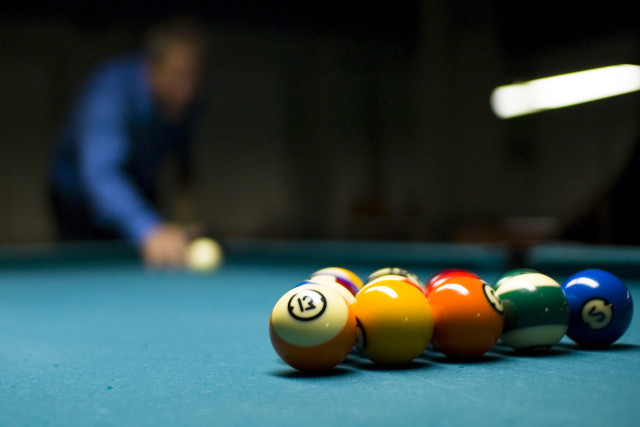 Pool table man playing pool free wallpaper - medium preview image