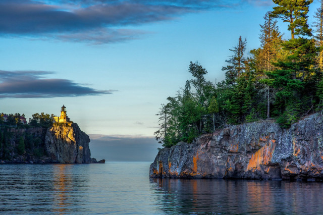 Lighthouse cliff ocean sunset cloudy #2 free wallpaper - medium preview image