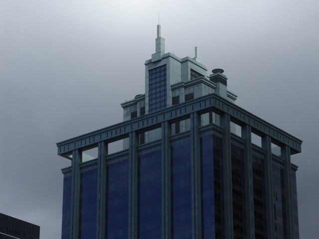 Tall building clock sky background #2 free wallpaper - medium preview image