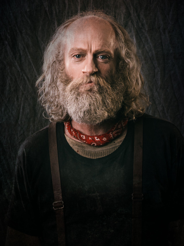 Bearded man bandana serious expression free wallpaper - medium preview image