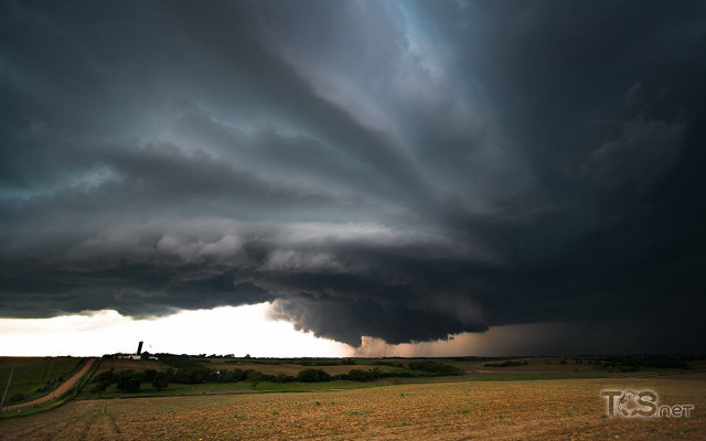 Storm cloud field distance sky #2 free wallpaper - medium preview image