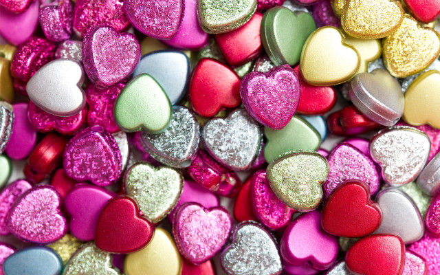 Colorful heart pile various sizes free wallpaper - medium preview image