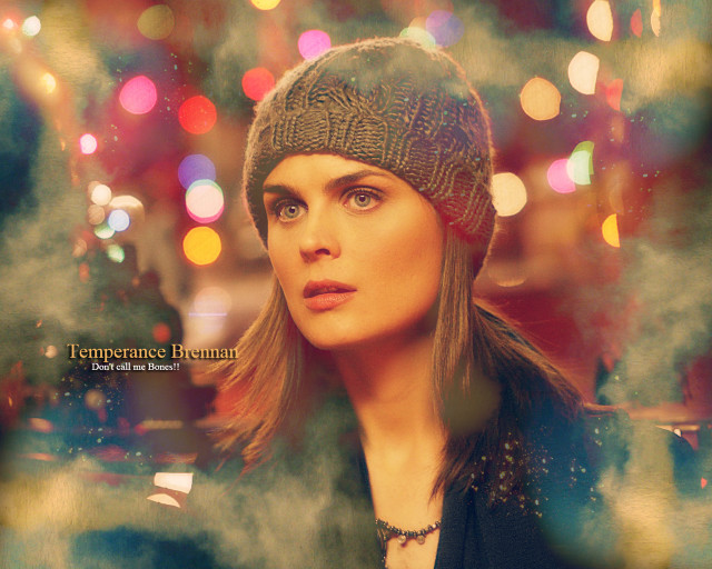 Woman hat black jacket blurry free wallpaper - medium preview image