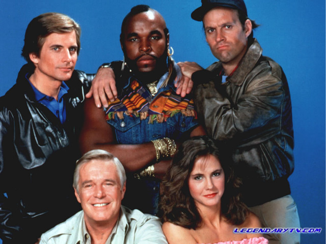 Group men women posing picture free wallpaper - medium preview image