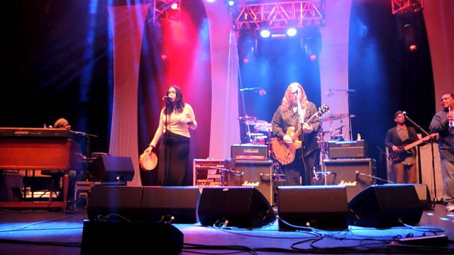 Stage performance band singing instruments free wallpaper - medium preview image