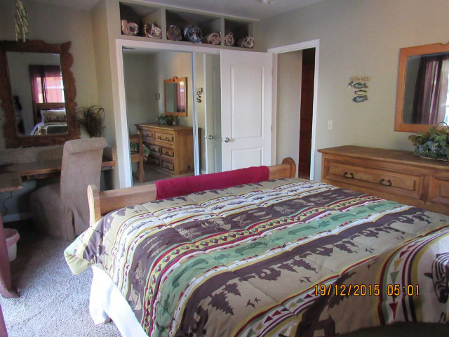 Bedroom bed interior cozy relaxing #10 free wallpaper - medium preview image