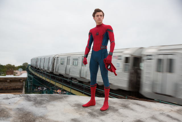 Man spider suit platform train free wallpaper - medium preview image
