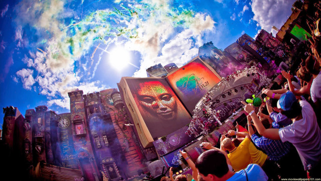 Crowd clown projection building sky #2 free wallpaper - medium preview image