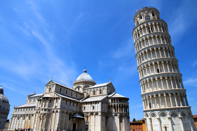 Tall tower clock building steeple free wallpaper - medium preview image