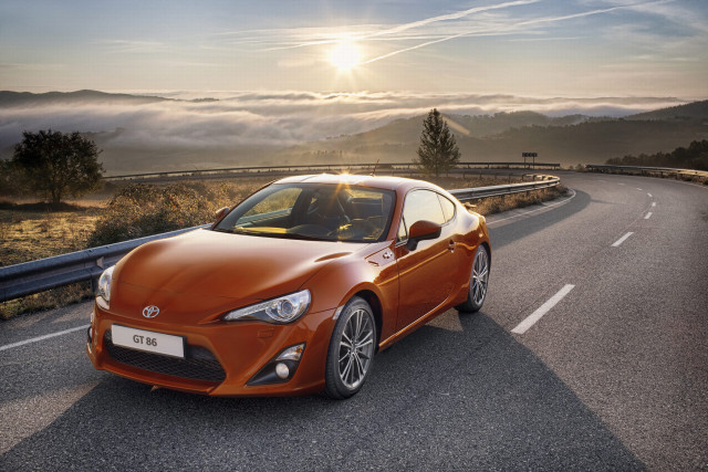 Car driving road mountain sunset free wallpaper - medium preview image