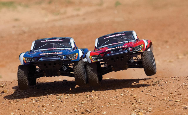 Trucks racing dirt track desert free wallpaper - medium preview image