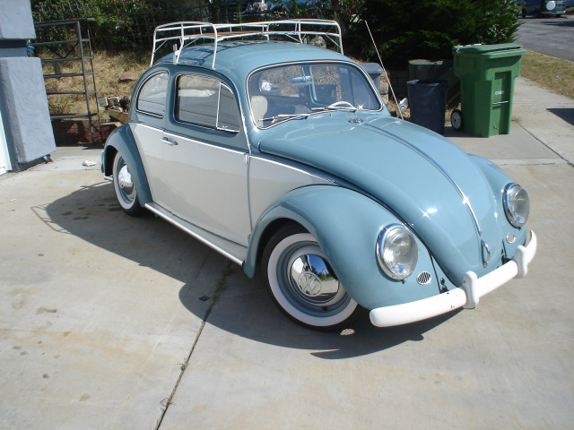 Blue white car driveway green free wallpaper - medium preview image