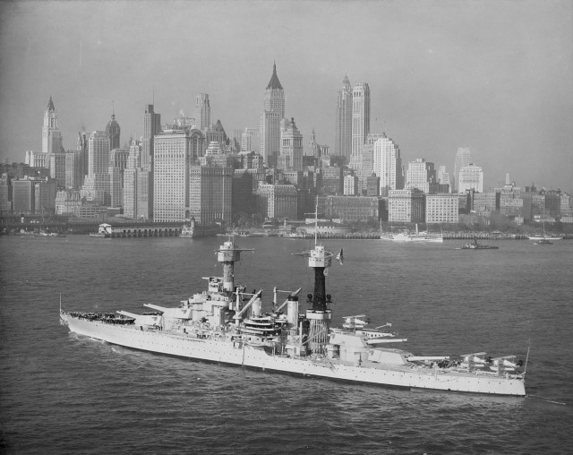 Large ship cityscape bridge cloudy free wallpaper - medium preview image