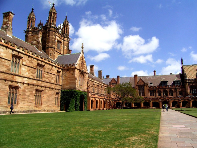 Large building lawn skyline clocktower free wallpaper - medium preview image