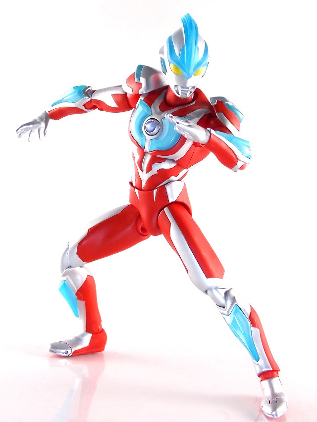 Toy figure white background pose free wallpaper - medium preview image