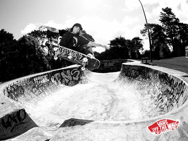 Man skateboard ramp skate park #3 free wallpaper - medium preview image