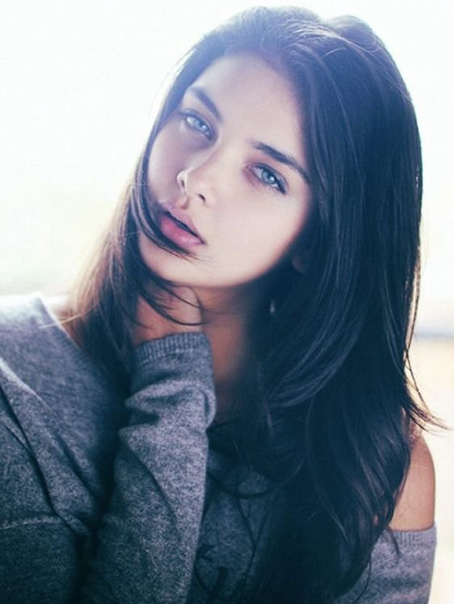 Aramenta longhair sweater portrait blurry free wallpaper - medium preview image
