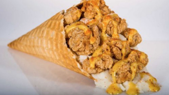 Fried food cone sauce side free wallpaper - medium preview image
