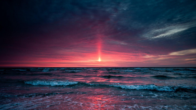 Red blue sunset ocean waves free wallpaper - medium preview image