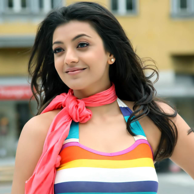 Woman pink scarf multicolored top free wallpaper - medium preview image