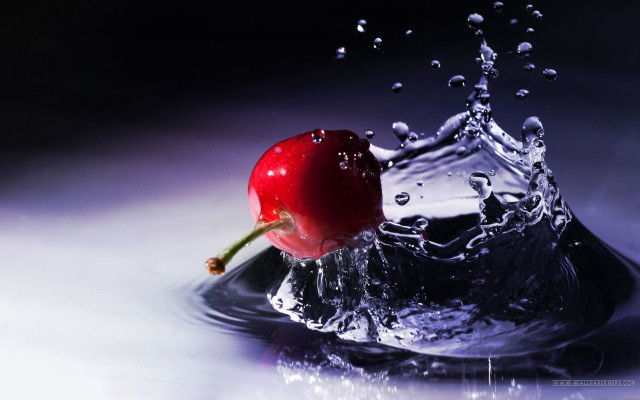 Red cherry splashing water drop free wallpaper - medium preview image