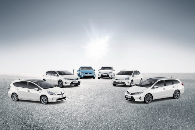 Cars parking lot sun person free wallpaper - medium preview image