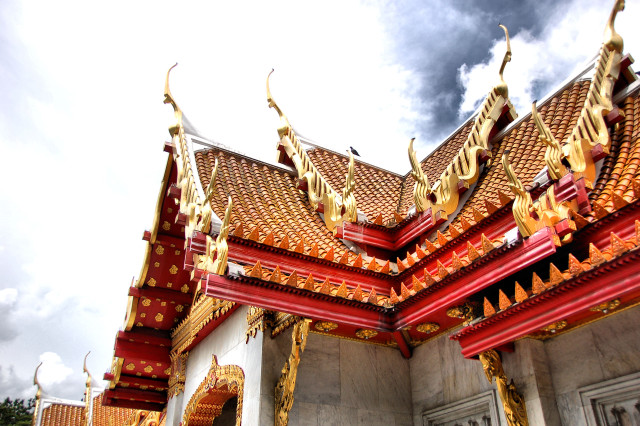 Building red roof gold decorations free wallpaper - medium preview image
