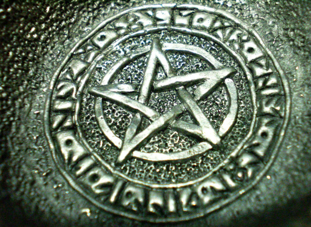 Pentagram seal gothic engraving occult free wallpaper - medium preview image