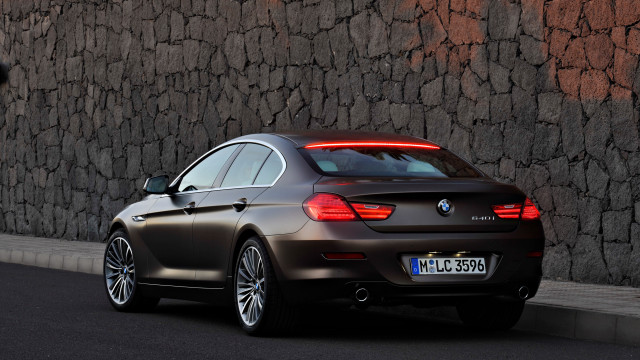Brown car stone wall street free wallpaper - medium preview image