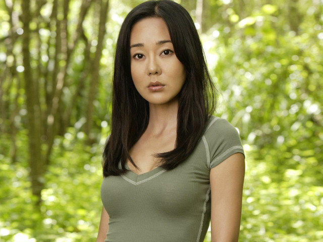 Woman forest green shirt trees free wallpaper for desktop - medium preview image