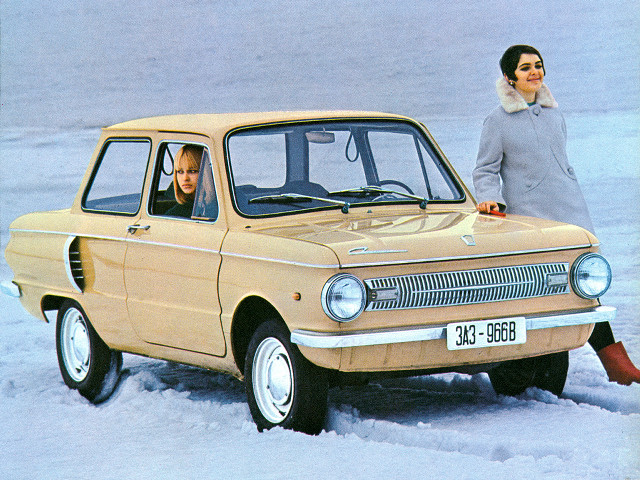 Woman car snow man backseat free wallpaper for desktop - medium preview image