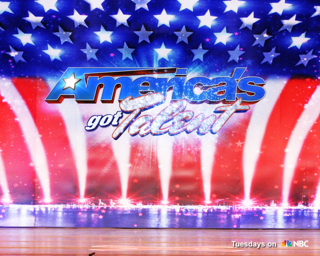 Man stage american flag americas free wallpaper - medium preview image