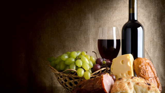 Basket bread grapes wine bottle free wallpaper - medium preview image