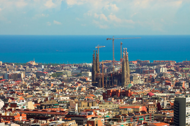 City cathedral water background view free wallpaper - medium preview image