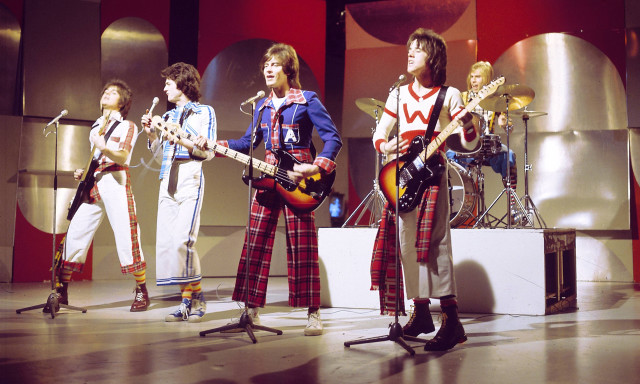 Group stage musicians guitars drums free wallpaper - medium preview image
