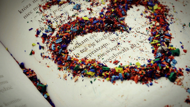 Book heart confetti pages text free wallpaper - medium preview image