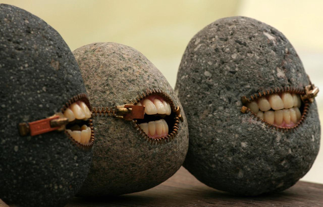 Rocks teeth zippers image description free wallpaper - medium preview image