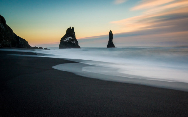 Beach rock formation water waves free wallpaper - medium preview image