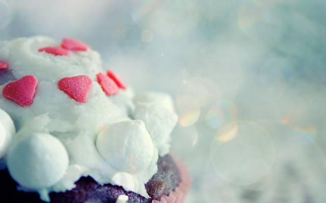 Close up cake white frosting #2 free wallpaper - medium preview image