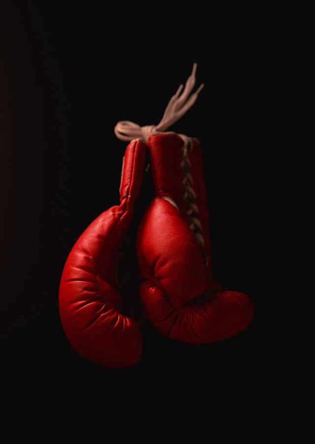 Red boxing gloves hanging rope #2 free wallpaper - medium preview image