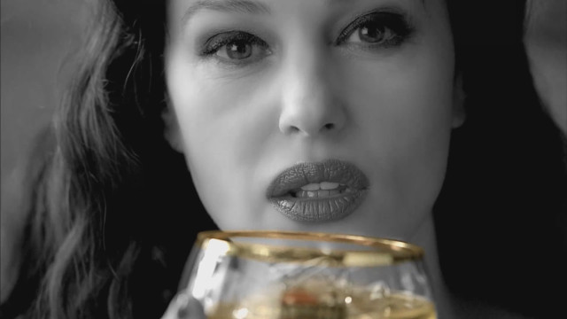 Woman wine glass gold rim free wallpaper - medium preview image