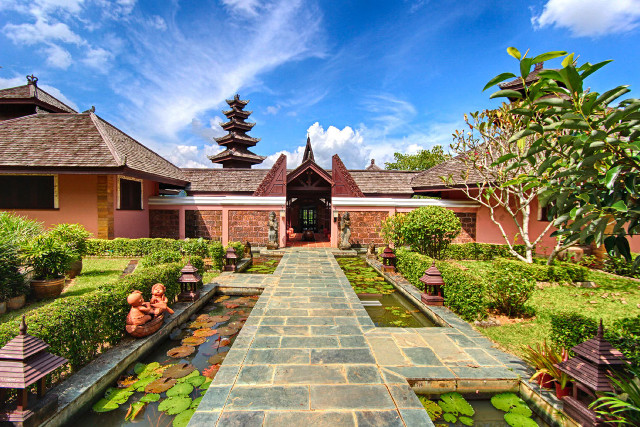 Walkway building pond pagoda panorama free wallpaper - medium preview image