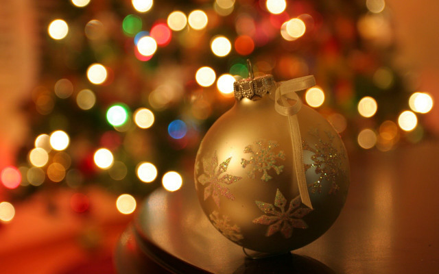 Christmas ornament table tree lights free wallpaper - medium preview image