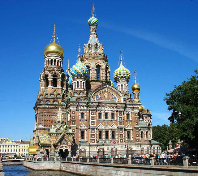Large church golden dome river free wallpaper - medium preview image