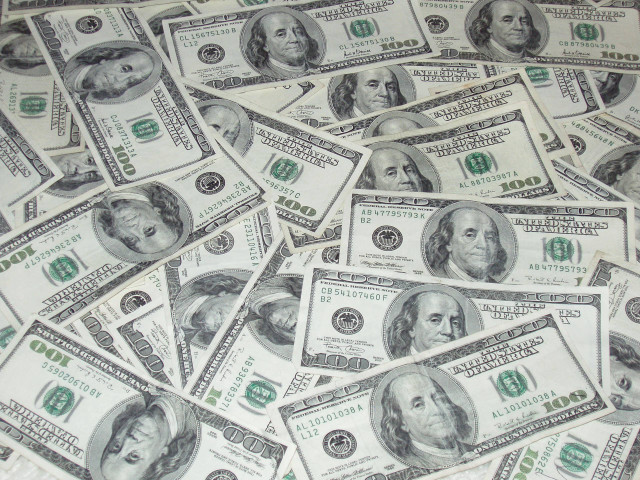 Twenty dollar bills pile tablecloth free wallpaper - medium preview image