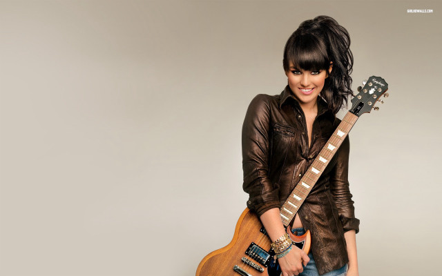 Woman guitar portrait precisionism jewelry free wallpaper - medium preview image