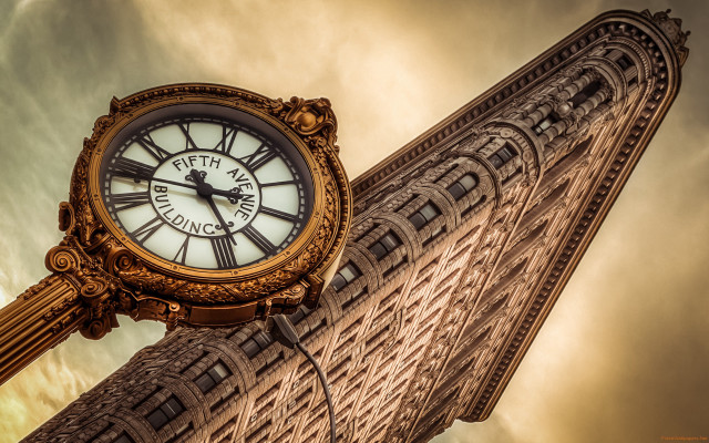 Clock pole cloudy sky building free wallpaper - medium preview image