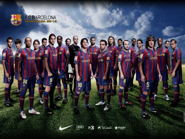 Soccer players field ball referee free wallpaper - medium preview image